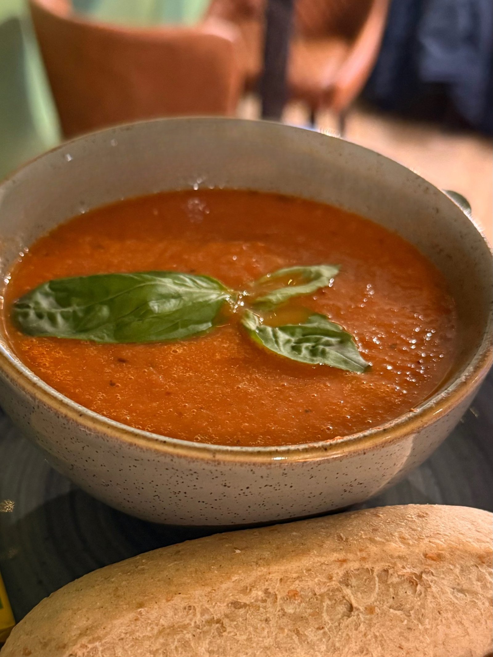 homemade tomato, caramelised onion & fresh basil soup